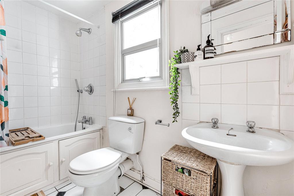 Apartment in London - View 5