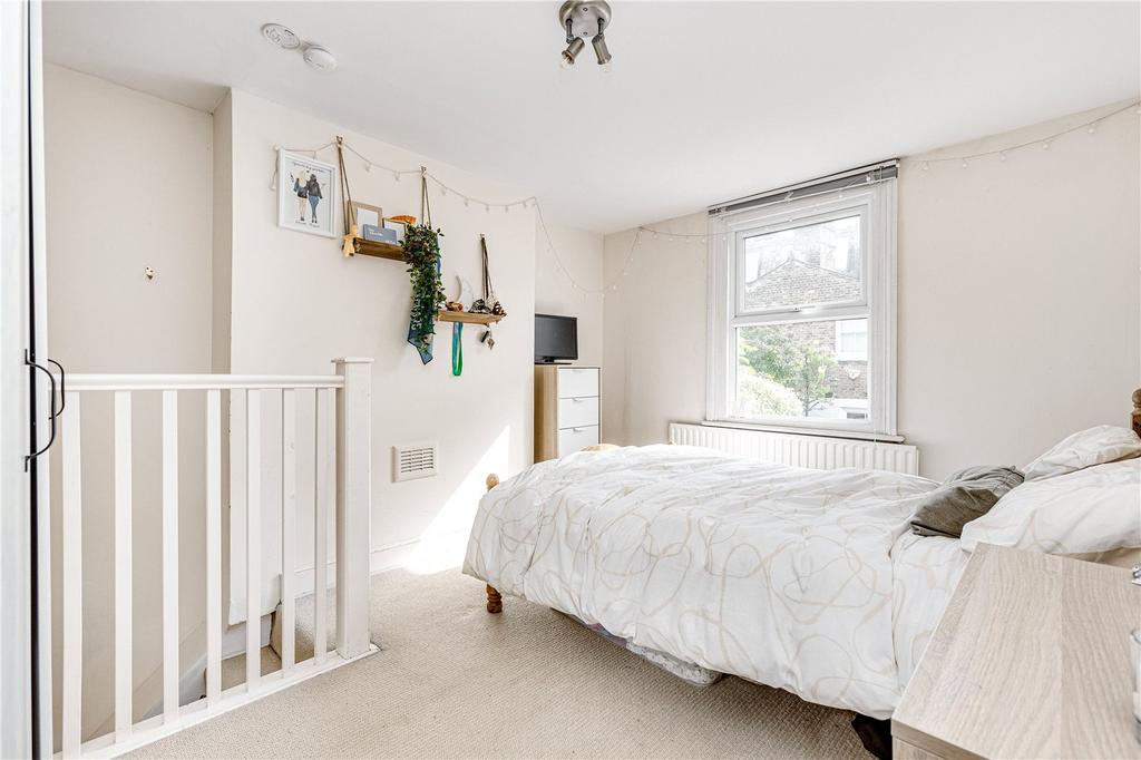 Apartment in London - More