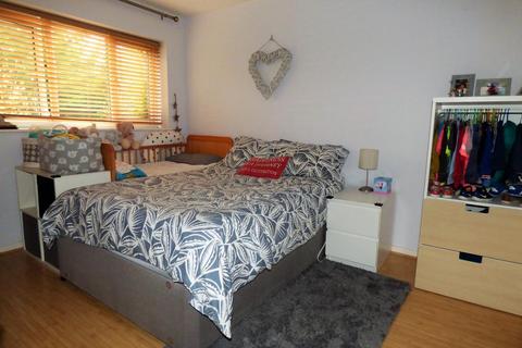 1 bedroom cluster house to rent, Rookery Drive, Bushmead, Luton, LU2 7FG