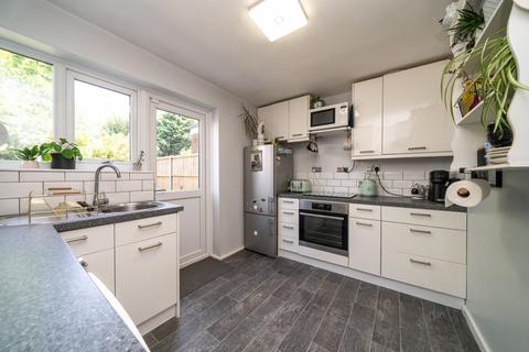 3 bedroom semi-detached house for sale, Elm Avenue, Caddington