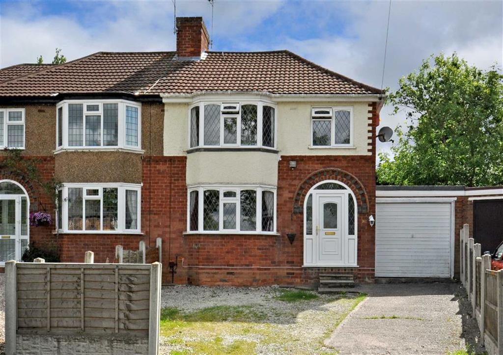 36, Fancourt Avenue, Penn, Wolverhampton, West Midlands, WV4 3 bed semi