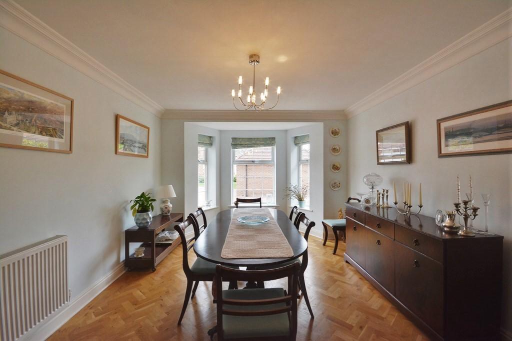 Dowhills Drive, Blundellsands, L23 8SU 4 bed detached house £36,500