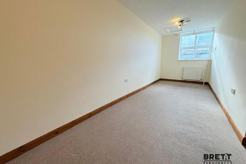 1 bedroom flat to rent, 3 Elizabeth Venmore Court, Yorke Street, Milford Haven, Pembrokeshire. SA73 2LZ