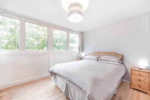 2 bedroom flat to rent, Clipstone Street, Fitzrovia, London, W1W