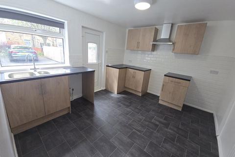 2 bedroom terraced house to rent, Sycamore Street, Ashington