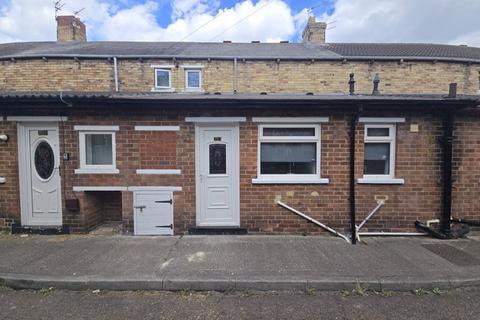 2 bedroom terraced house to rent, Sycamore Street, Ashington