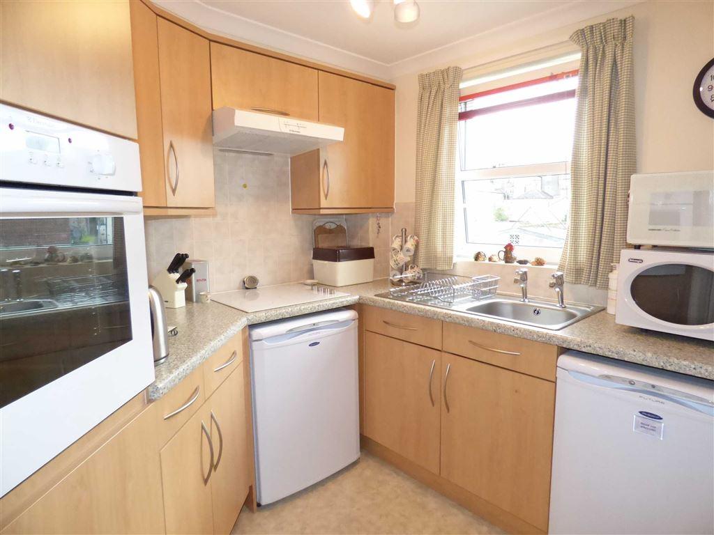 Eden Court, Cupar, Fife Guest house £90,000