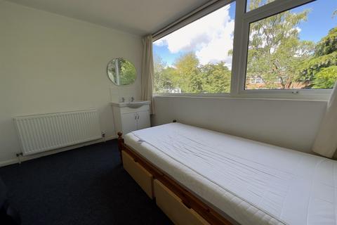 undefined, Sparkford Close