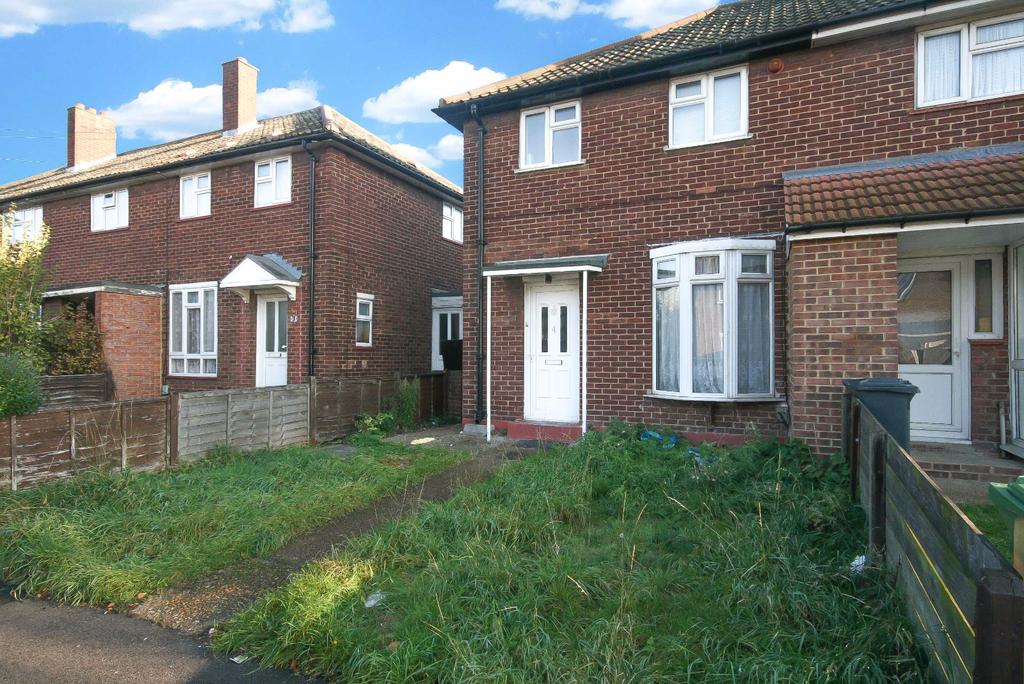 Charlton Crescent, Barking, IG11 2 bed end of terrace house £1,300