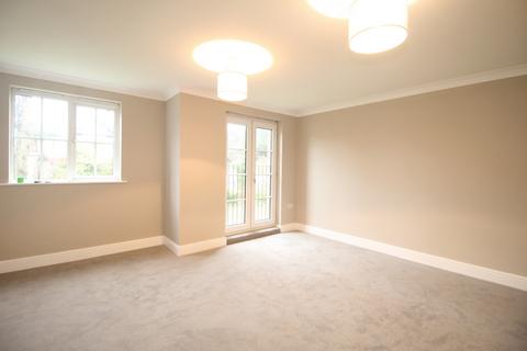 2 bedroom flat to rent, Addison Court, Epping, CM16