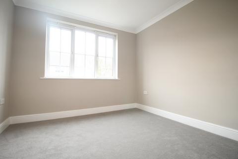 2 bedroom flat to rent, Addison Court, Epping, CM16