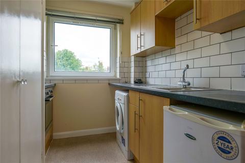 1 bedroom apartment to rent, Queens Lawns, Reading RG1