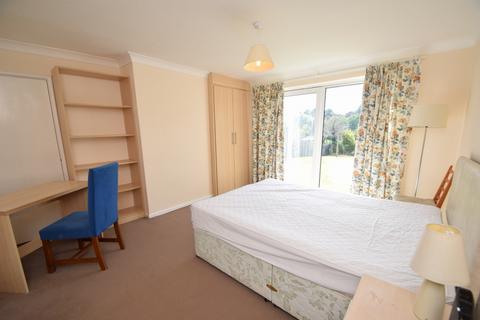 4 bedroom semi-detached house to rent, Stanmore