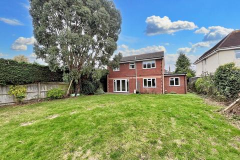 4 bedroom detached house to rent, Boscombe East