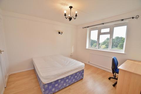 4 bedroom terraced house to rent, Stanmore