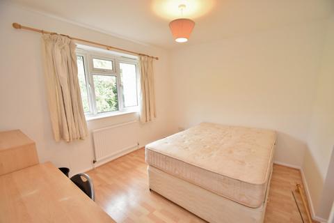 4 bedroom terraced house to rent, Stanmore