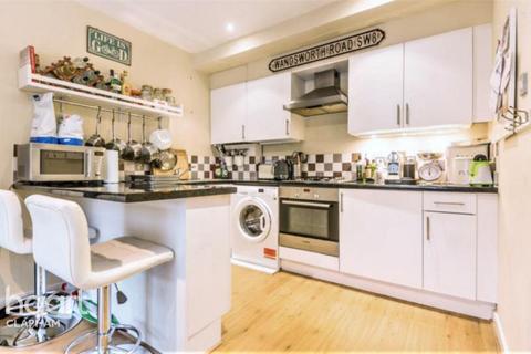 2 bedroom apartment to rent, Wandsworth Road, London