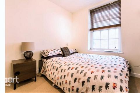 2 bedroom apartment to rent, Wandsworth Road, London