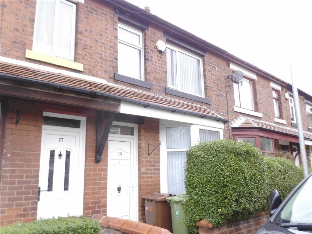 Keswick Avenue, Hathershaw, Oldham, OL8 2 bed terraced house £450 pcm