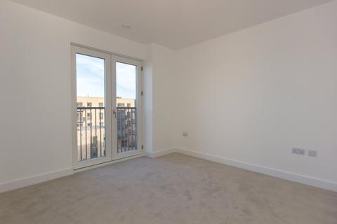 2 bedroom apartment to rent, Green Lane, Trumpington, Cambridge