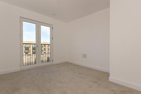 2 bedroom apartment to rent, Green Lane, Trumpington, Cambridge