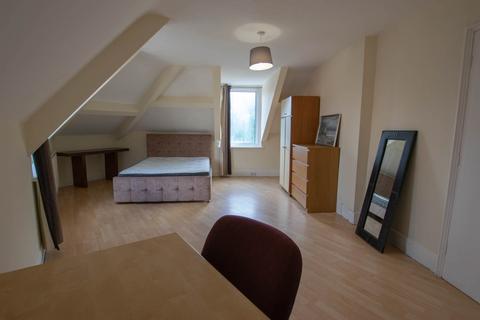 5 bedroom maisonette to rent - Osborne Avenue, Newcastle Upon Tyne