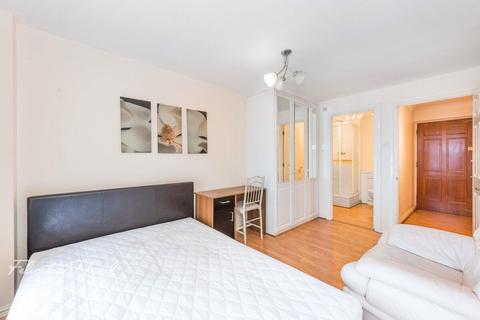 Galleons View, London