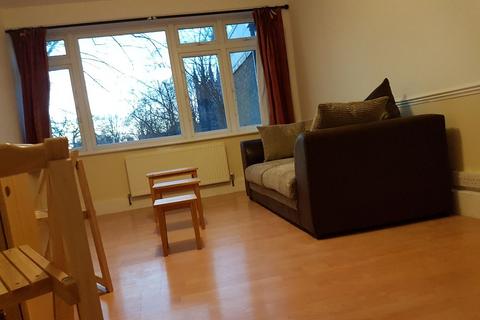 2 bedroom flat to rent, Amberley Court, Brixton SW9 7HL