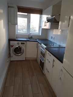 2 bedroom flat to rent, Amberley Court, Brixton SW9 7HL