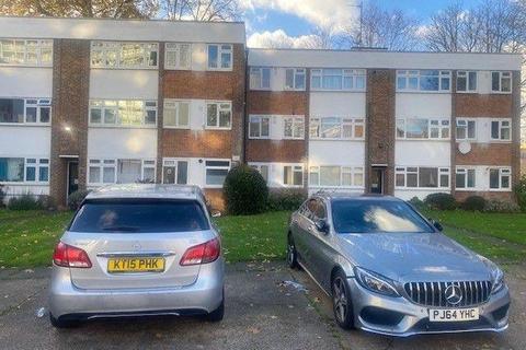 2 bedroom flat to rent, Amberley Court, Brixton SW9 7HL