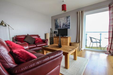 2 bedroom flat to rent, The Lantern Building, Davidson Close