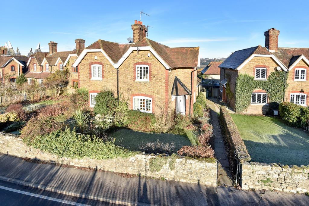 Lower Road, East Farleigh 3 bed semidetached house £375,000