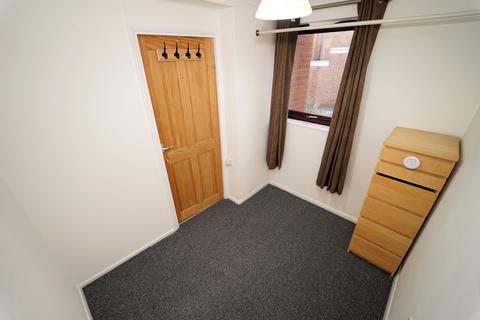 1 bedroom flat to rent, Knightthorpe Court Burns Road LOUGHBOROUGH Leicestershire