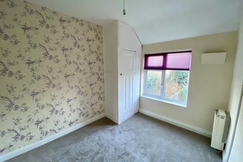 2 bedroom semi-detached house to rent, Oakhill Ave, Kidderminster, DY10