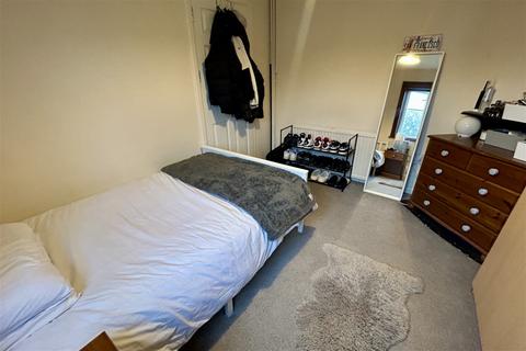 undefined, Swaythling