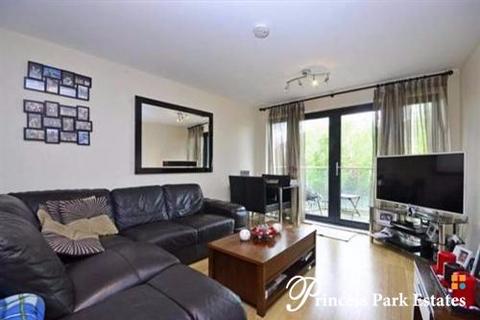 3 bedroom flat to rent, London N11