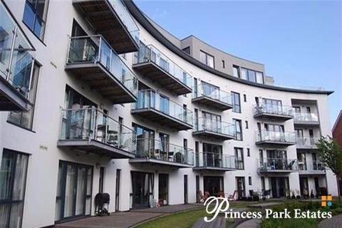 3 bedroom flat to rent, London N11