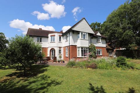 5 bedroom detached house to rent, Howell Road, EXETER