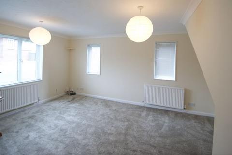 2 bedroom maisonette to rent, Culverland Close, Exeter