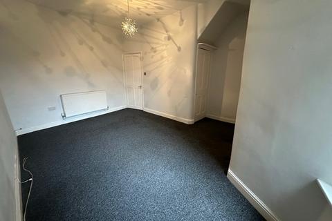 3 bedroom terraced house to rent, Bedford Street, Crewe