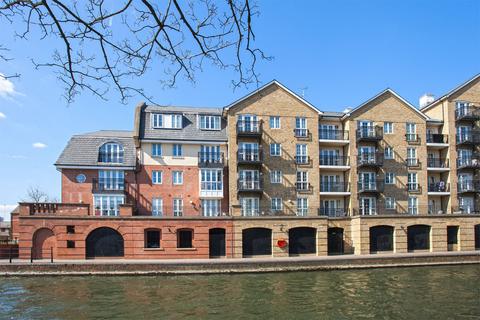 3 bedroom apartment to rent, Riverside House, Reading RG1