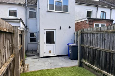 2 bedroom terraced house to rent, Peckham Street, Bury St Edmunds