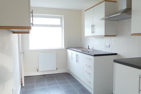 3 bedroom terraced house to rent, Theaker Avenue, Gainsborough