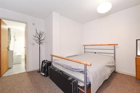 undefined, Ellsworth Street, London, E2