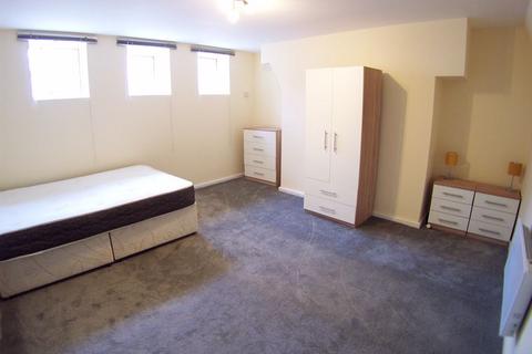 2 bedroom apartment to rent, Bainbrigge Road, Leeds