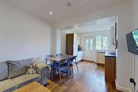 4 bedroom house to rent, Grimthorpe Place, Headingley