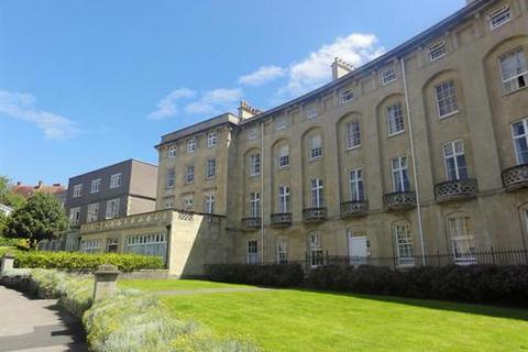 2 bedroom flat to rent, Royal Crescent, Weston-super-Mare