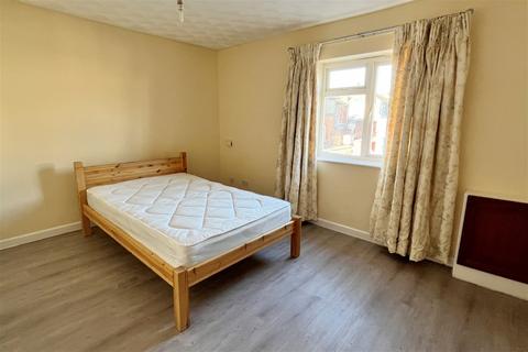 2 bedroom flat to rent, Portswood