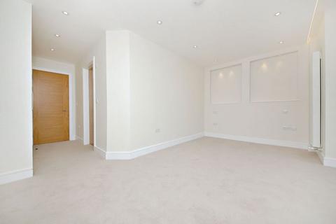 2 bedroom apartment to rent, Beechcroft Avenue, Golders Green, NW11