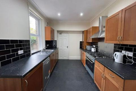 undefined, Lyndhurst Avenue, Newcastle Upon Tyne NE2